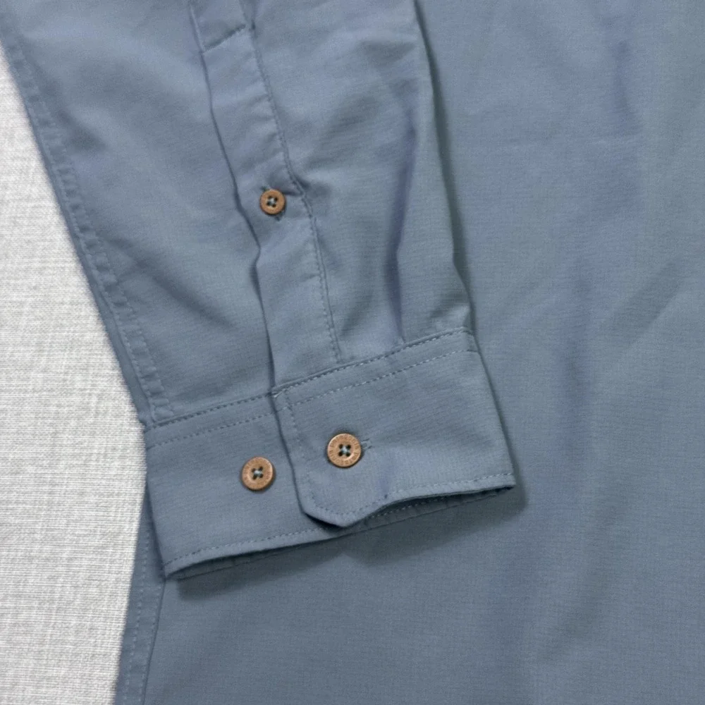 Patagonia Sol Patrol Long Sleeve Button-Up Shirt Mens Medium Gray Polyester